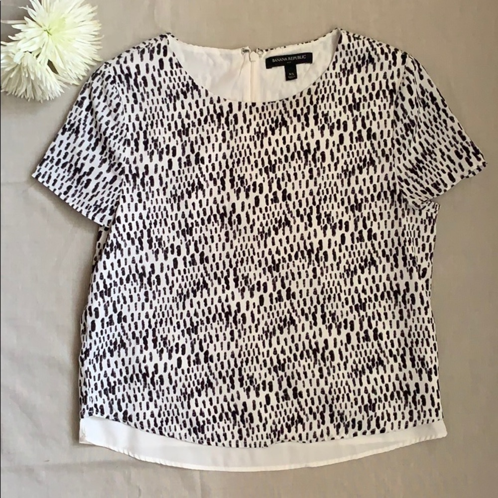 Banana Republic short sleeve blouse - Picture 2 of 8